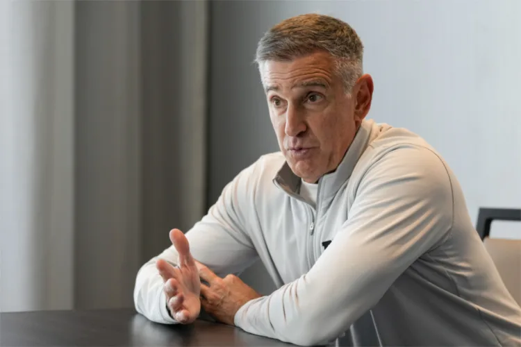 SEC, Big Ten ban players with pro contracts from returning to college